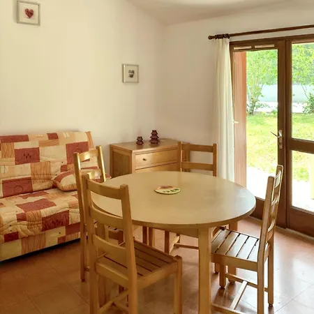 Maison De Campagne A Leyme Avec Piscine Partagee